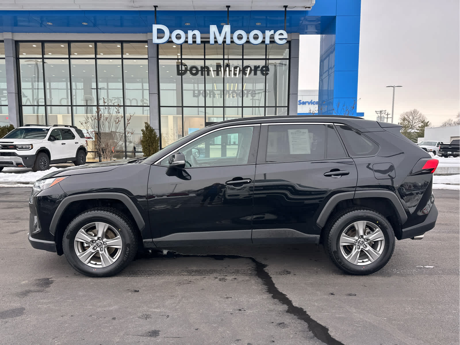 2024 Toyota RAV4 XLE