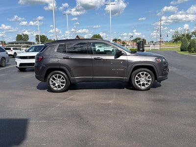 2022 Jeep Compass Latitude Lux