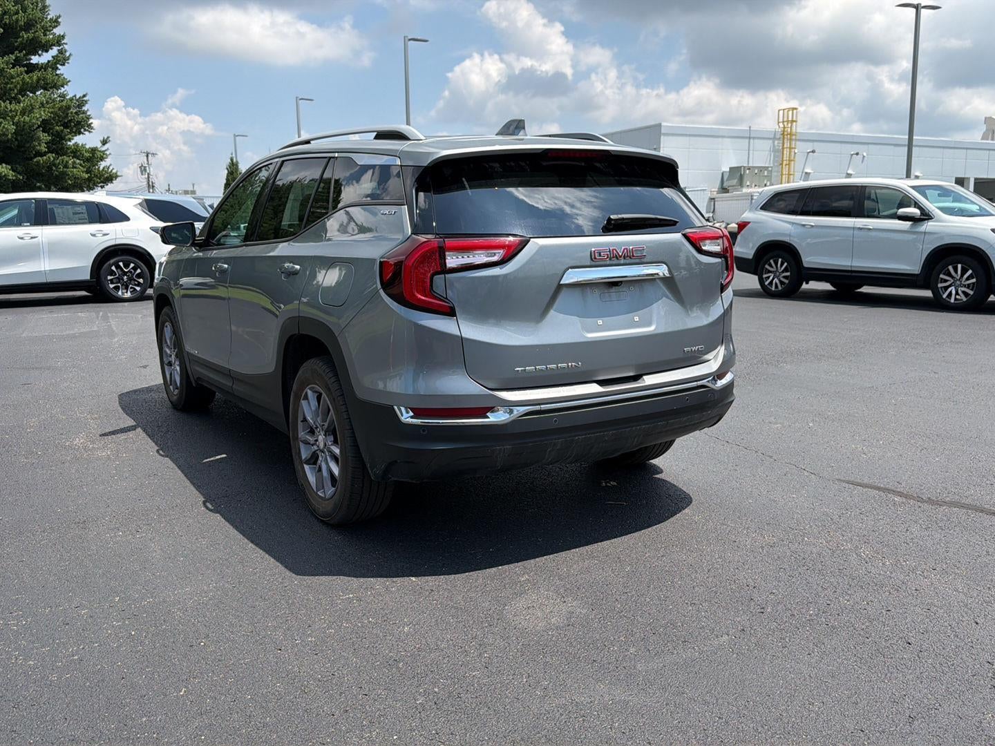 2024 GMC Terrain SLT