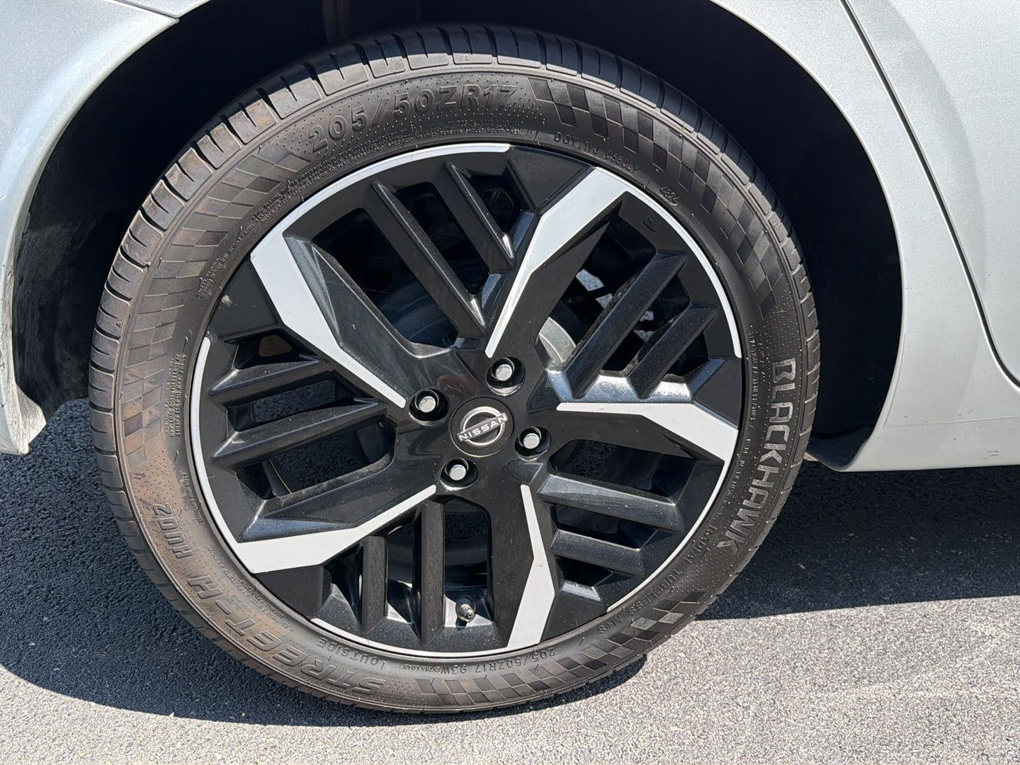 2024 Nissan Versa SR