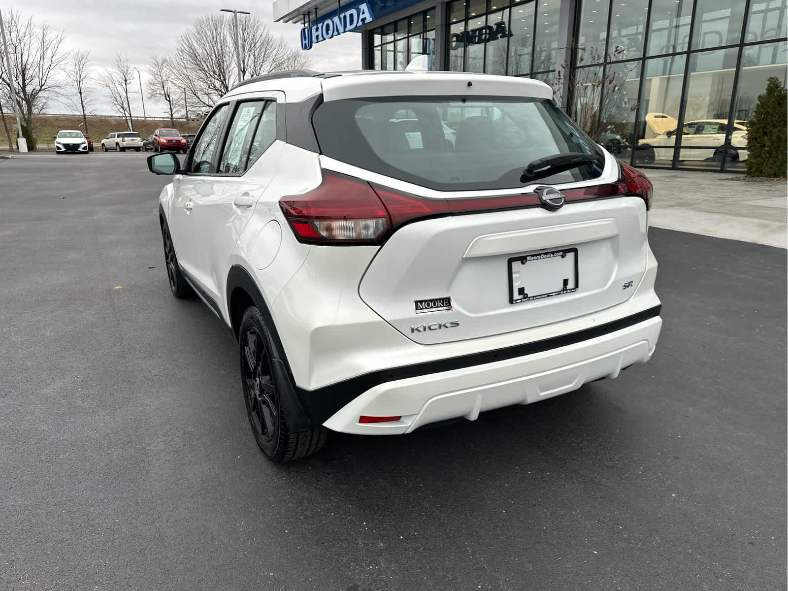 2024 Nissan Kicks SR