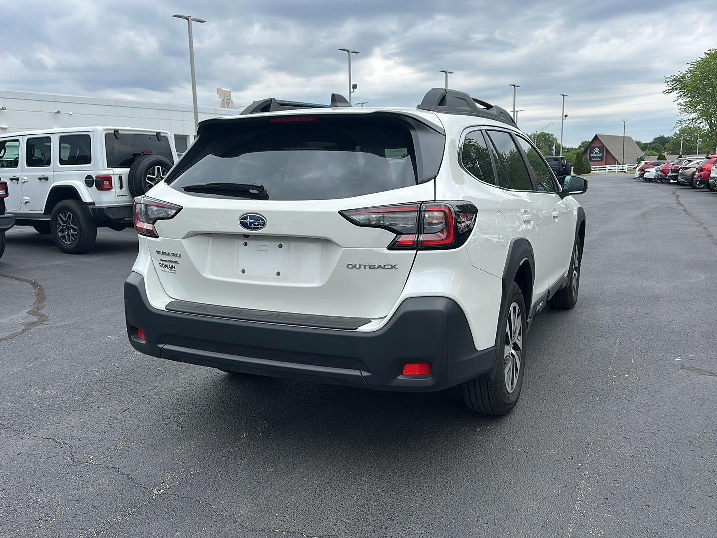 2025 Subaru Outback Premium