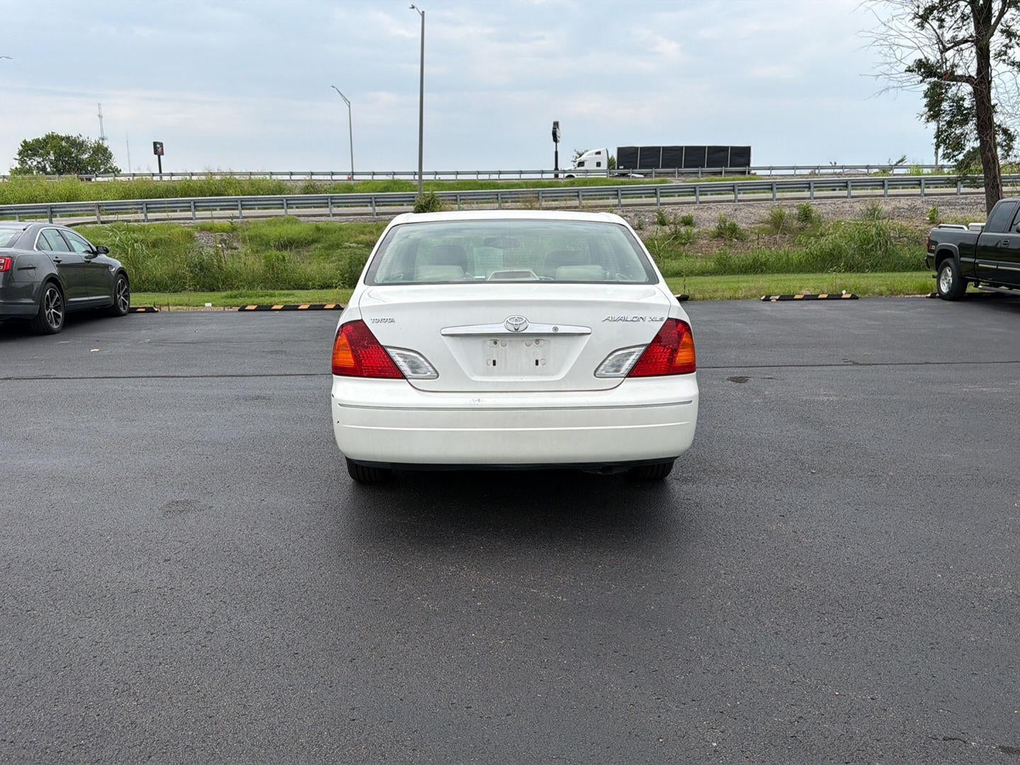 2002 Toyota Avalon XL