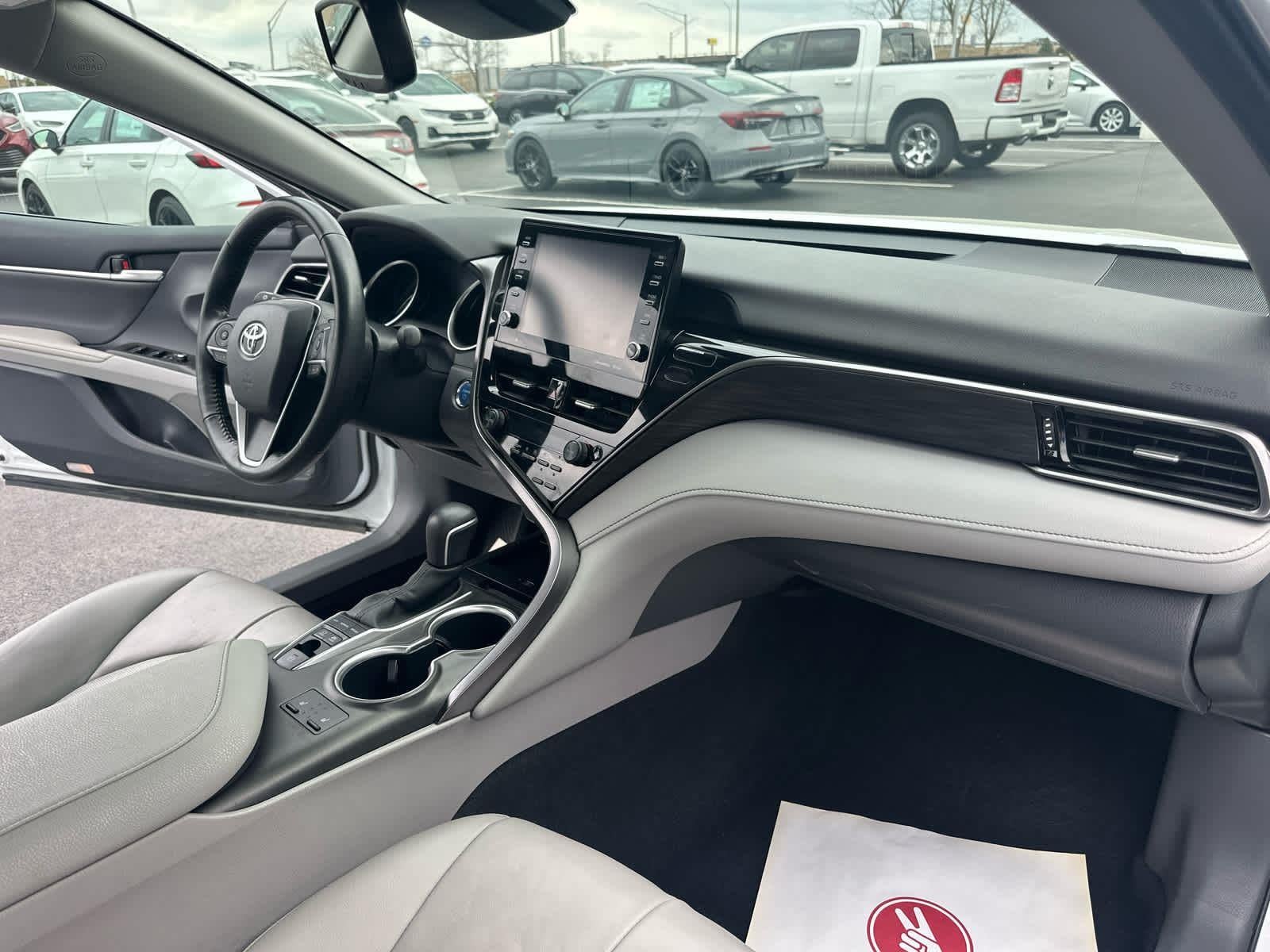 2024 Toyota Camry Hybrid XLE