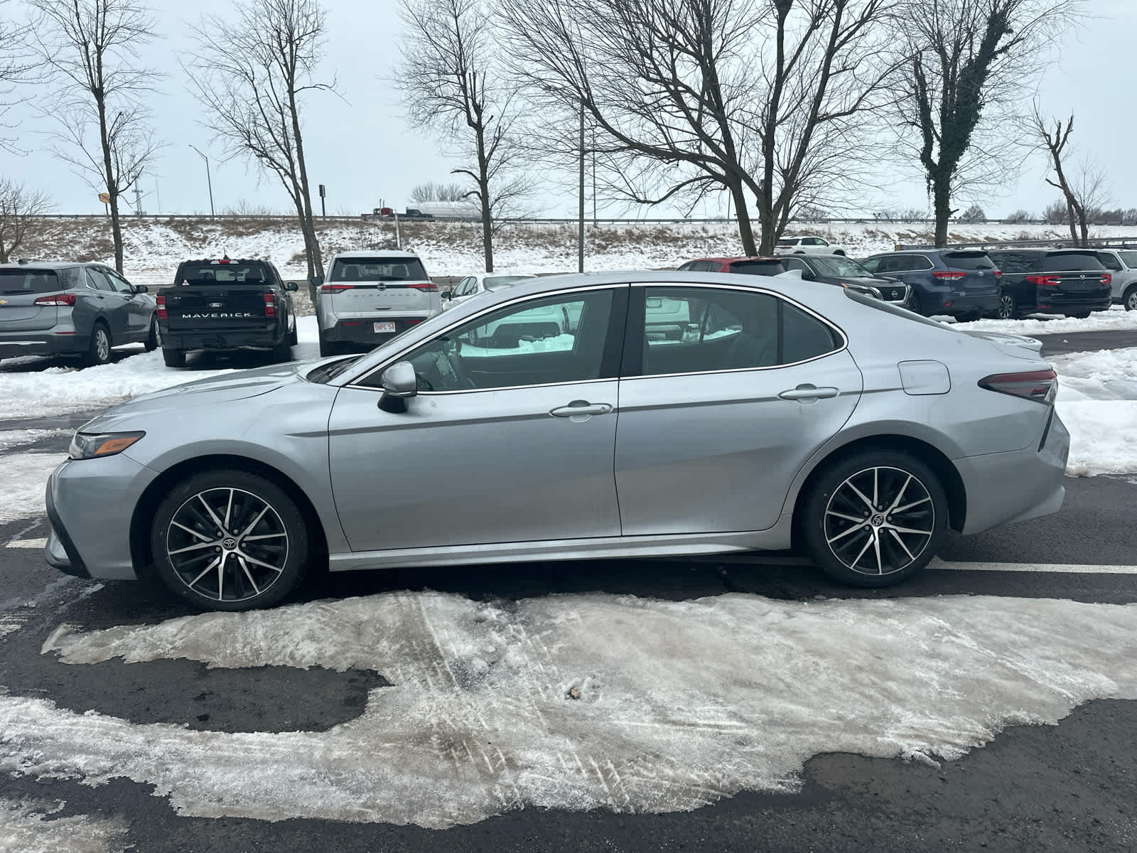 2024 Toyota Camry SE