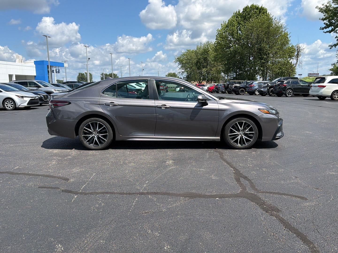 2024 Toyota Camry SE