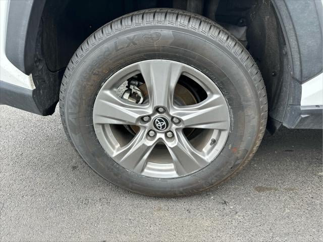 2025 TOYOTA TRUCK RAV4 HYBRID LE