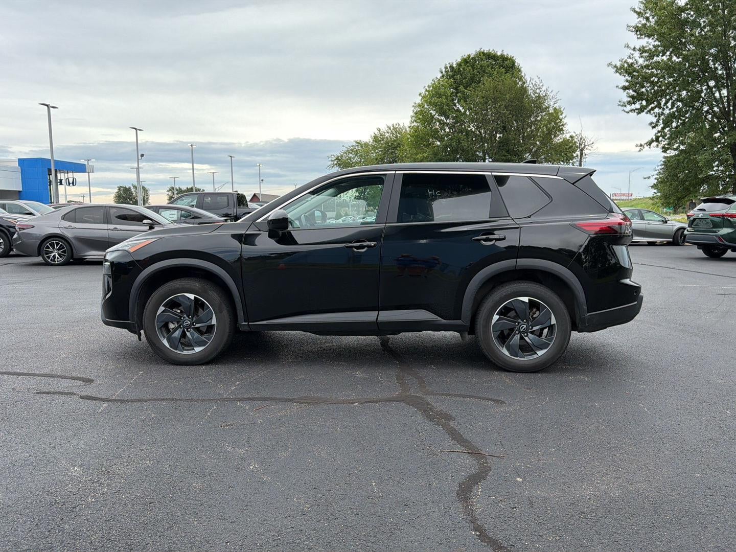 2025 Nissan Rogue SV