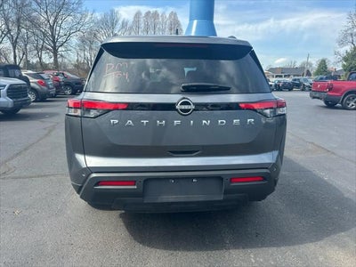 2025 Nissan Pathfinder SV