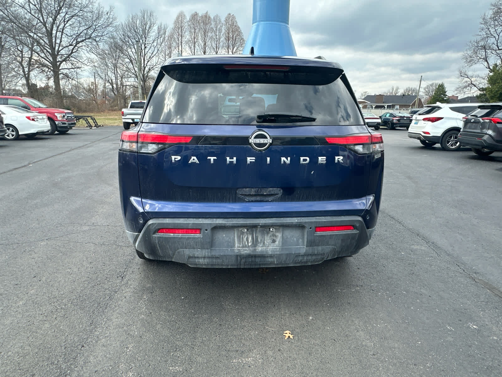 2025 Nissan Pathfinder SV