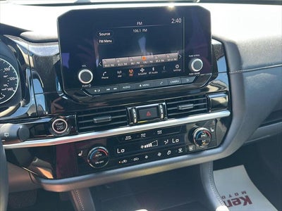 2024 Nissan Pathfinder SV