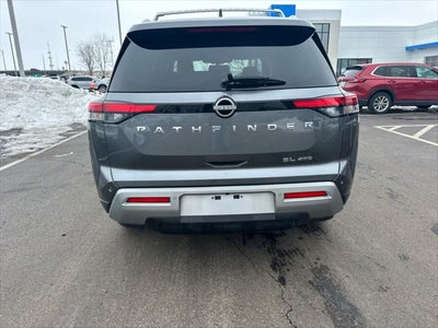 2023 Nissan Pathfinder SL