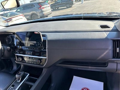 2025 Nissan PATHFINDER SL