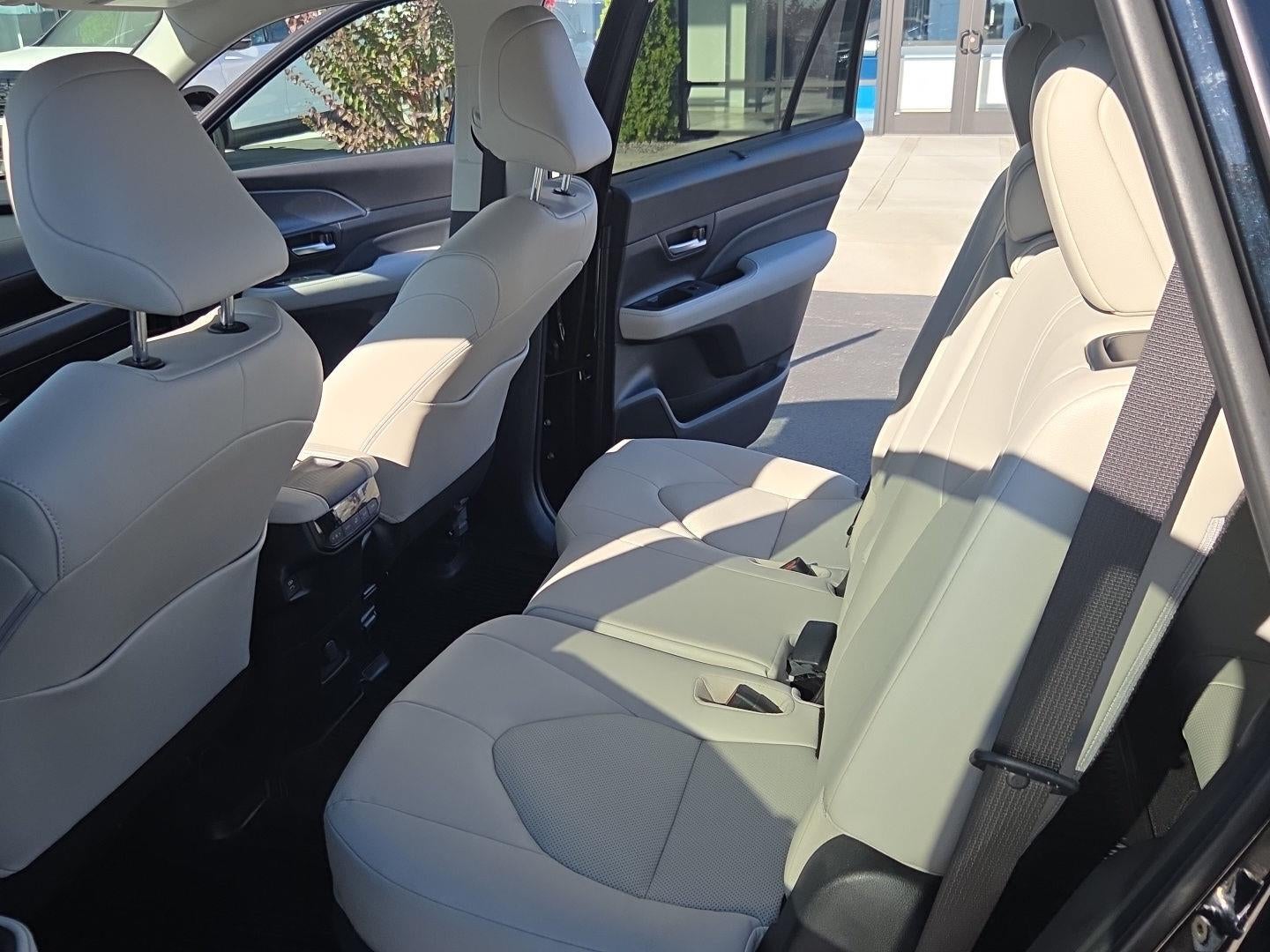 2025 Toyota Grand Highlander Hybrid XLE