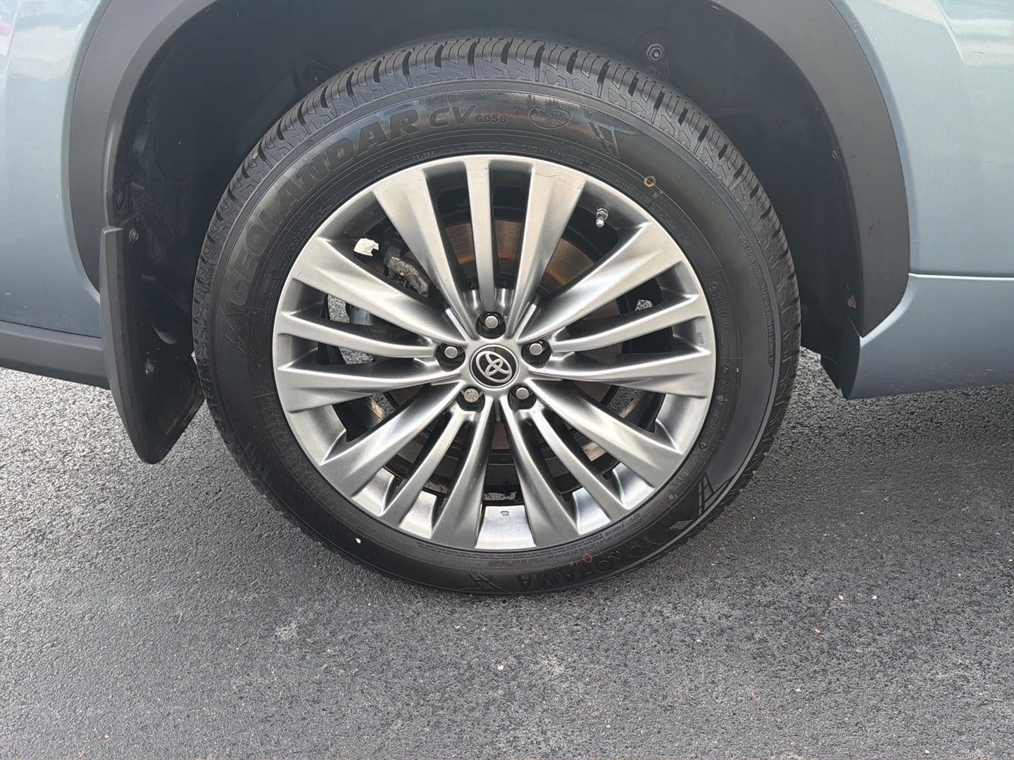 2021 Toyota Highlander Hybrid Platinum