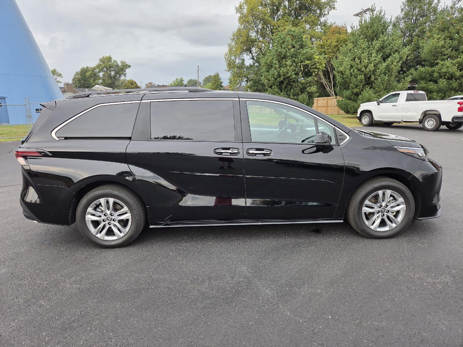 2025 Toyota Sienna XLE 7-Passenger