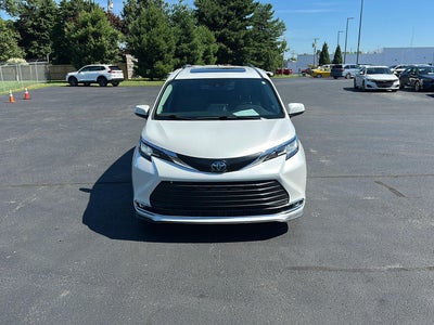 2022 Toyota Sienna XLE