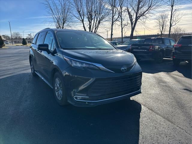 2024 Toyota Sienna XLE