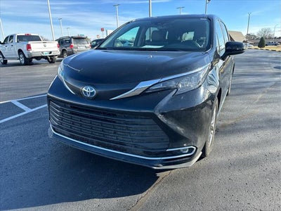 2024 Toyota Sienna XLE
