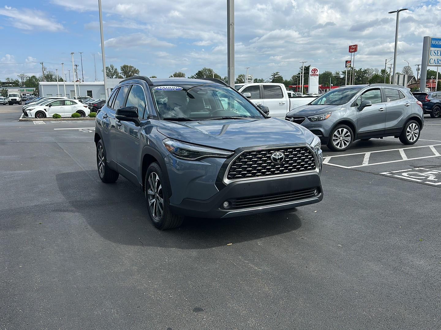 2025 Toyota Corolla Cross XLE