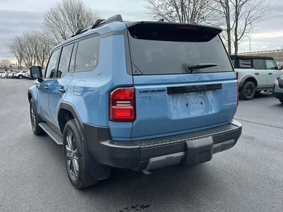 2025 Toyota Land Cruiser 4WD (Natl)