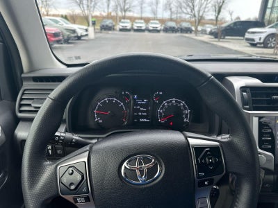 2024 TOYOTA TRUCK 4RUNNER SR5