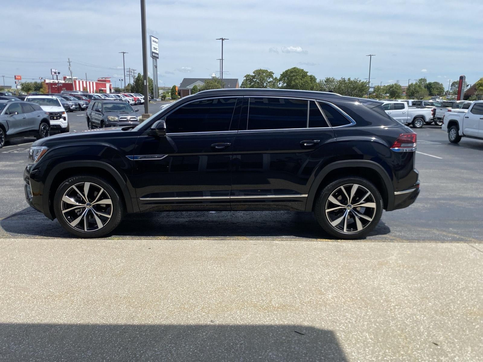 2026 Volkswagen Atlas Cross Sport 2.0T SEL Premium R-Line