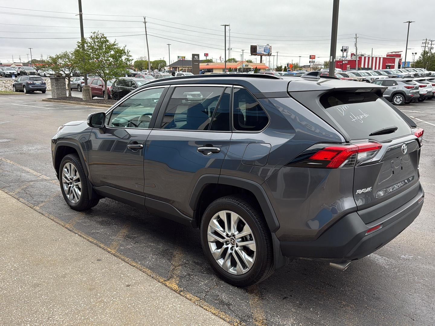 2024 Toyota RAV4 XLE Premium - Photo 10