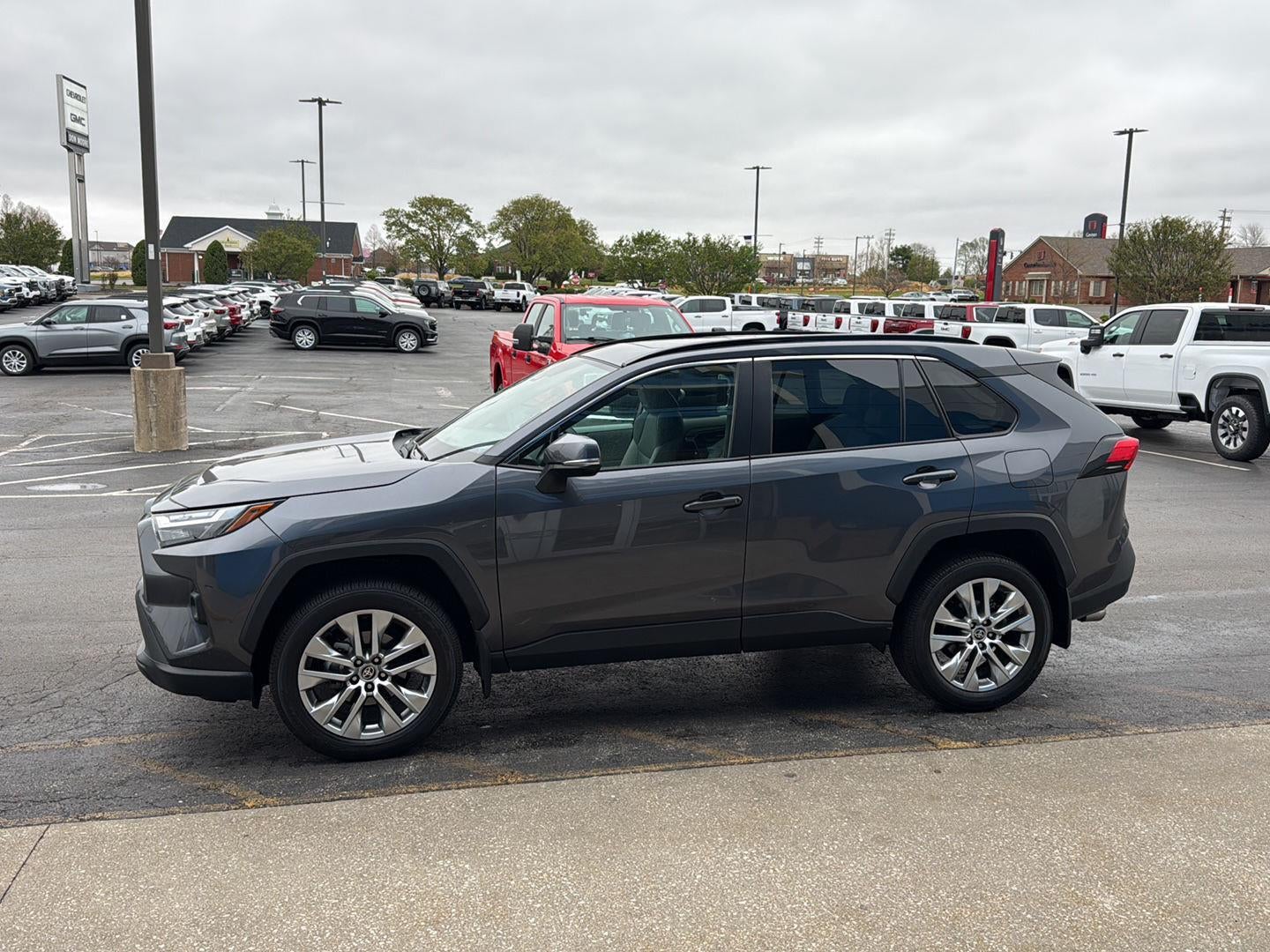 2024 Toyota RAV4 XLE Premium - Photo 6