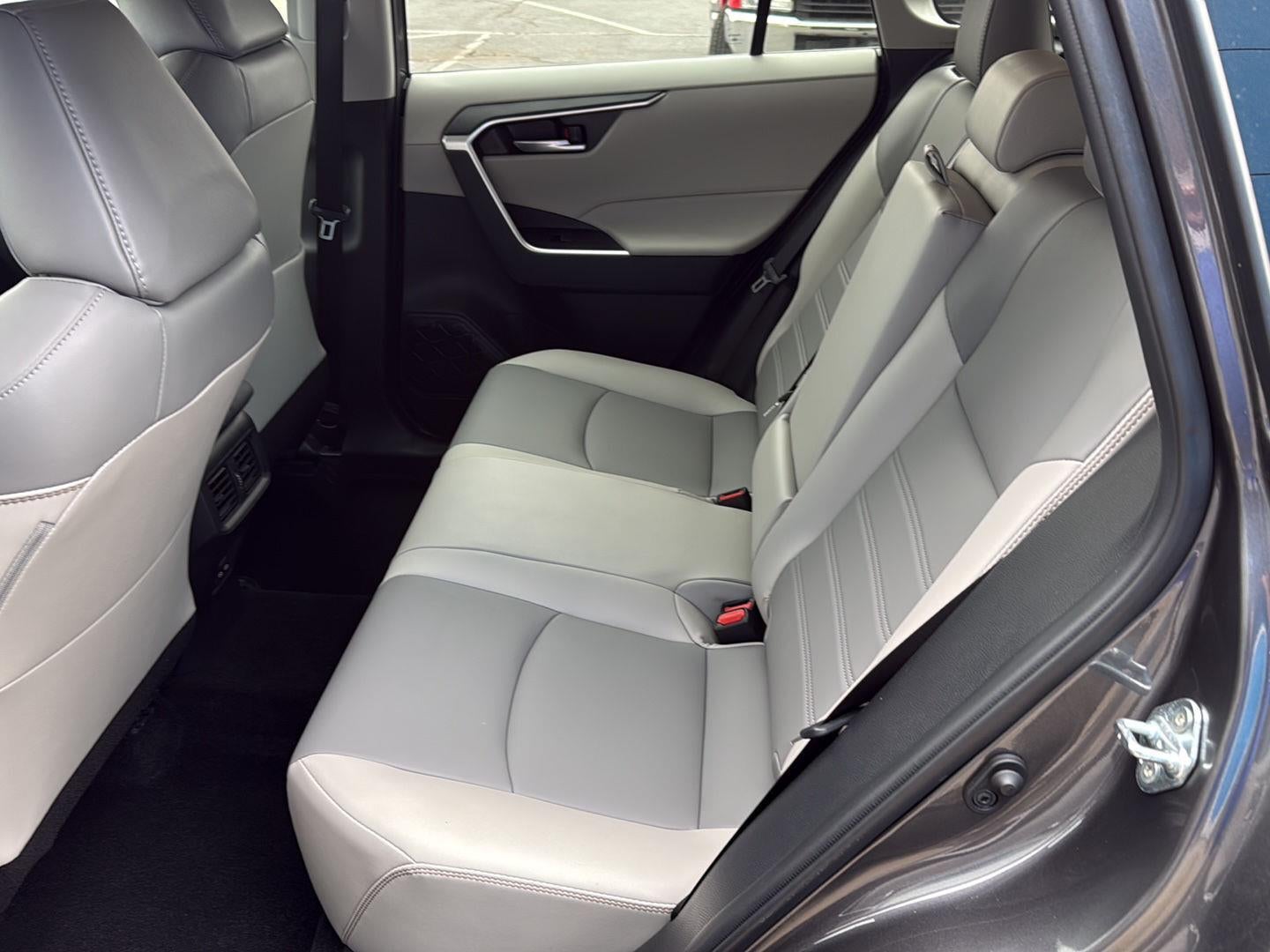 2024 Toyota RAV4 XLE Premium - Photo 8
