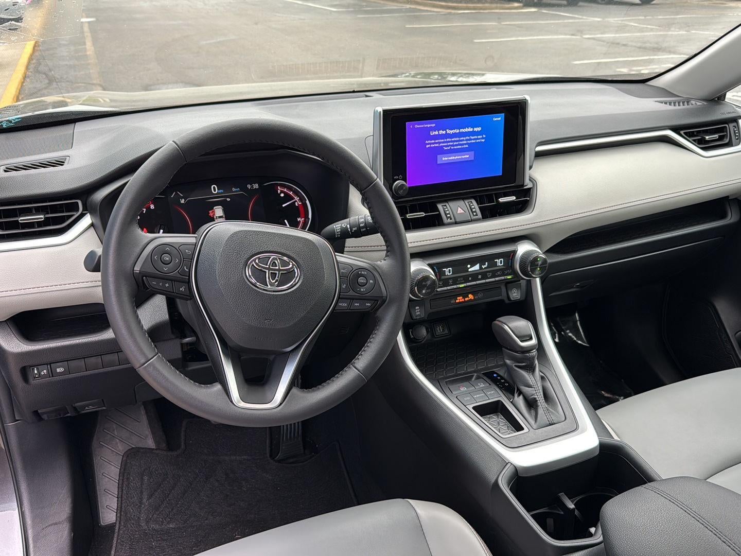 2024 Toyota RAV4 XLE Premium - Photo 9