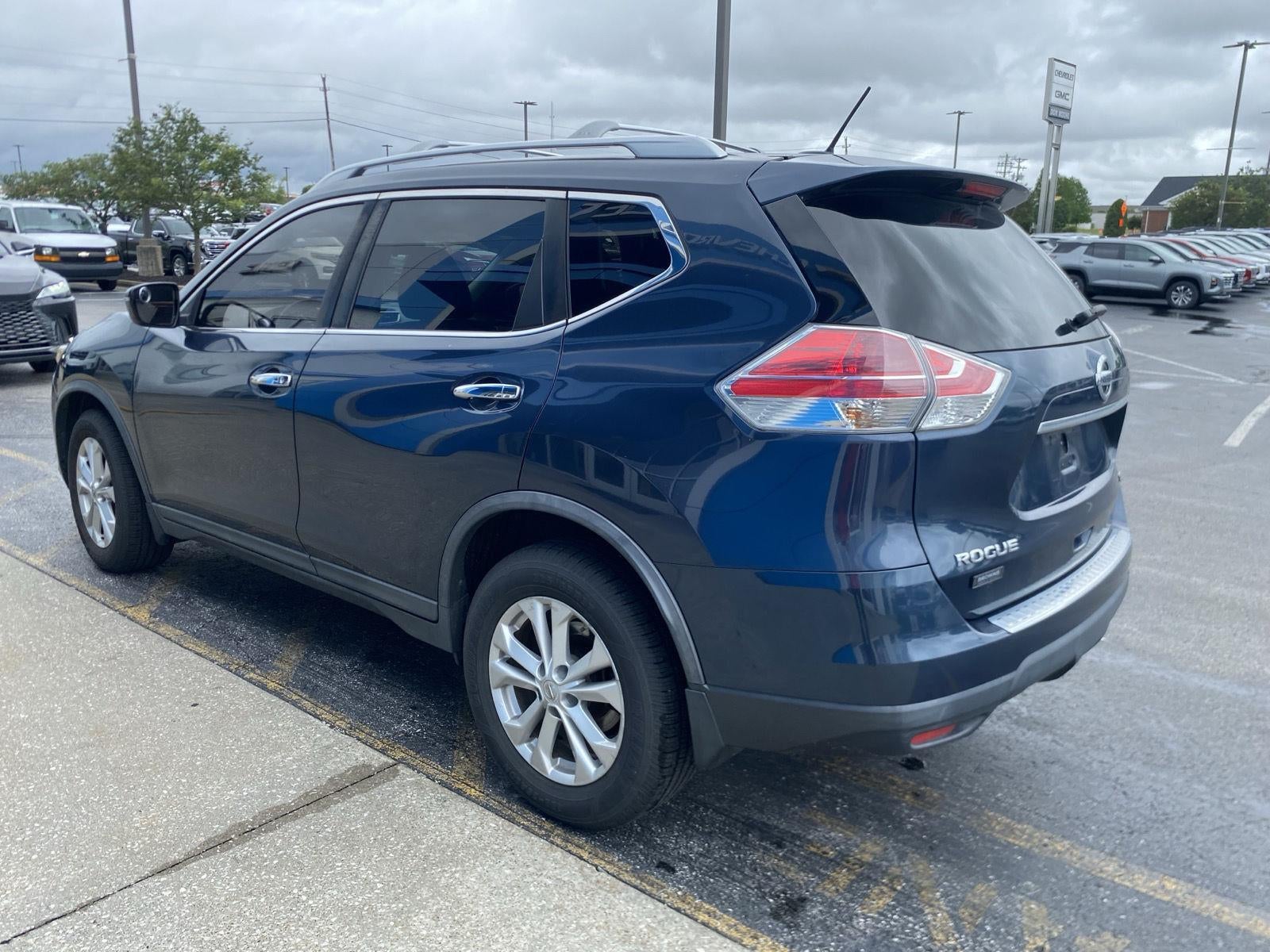 2016 Nissan Rogue SV