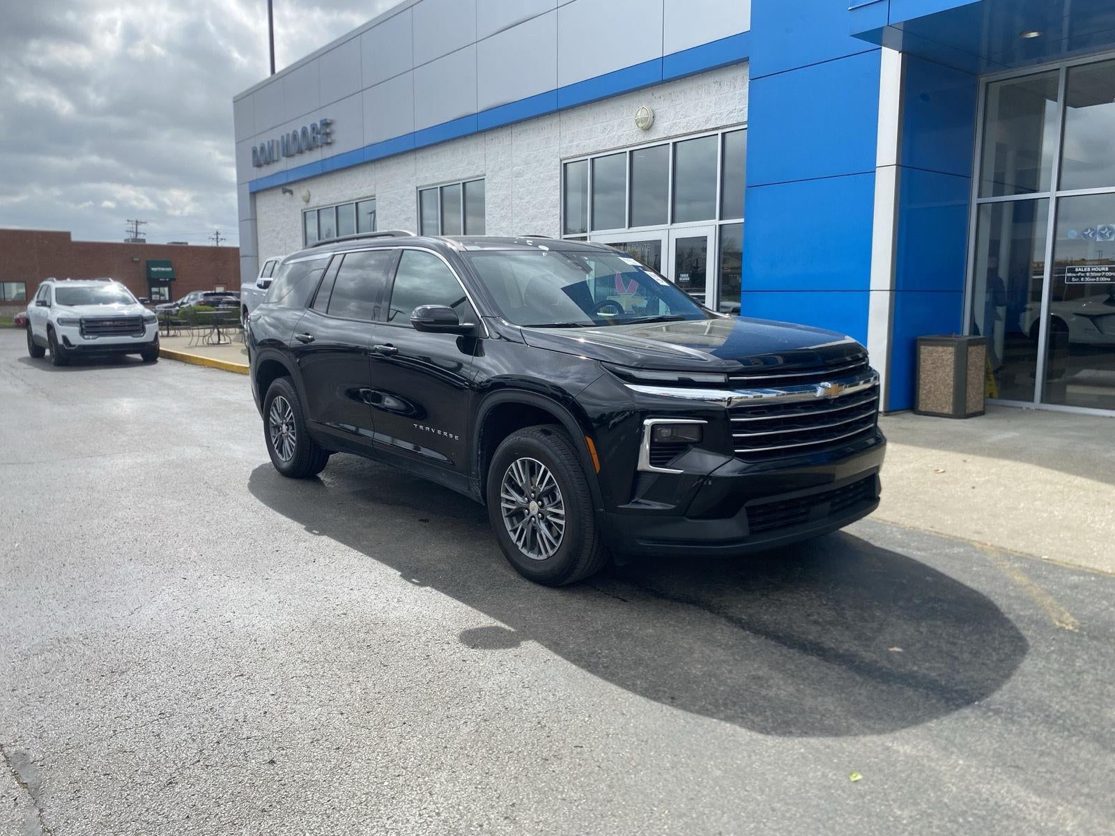 2025 Chevrolet Traverse FWD LT