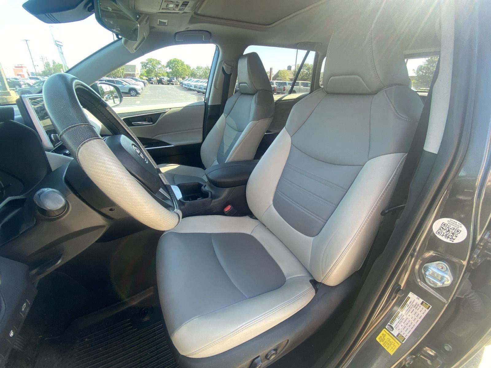 2023 Toyota RAV4 XLE Premium